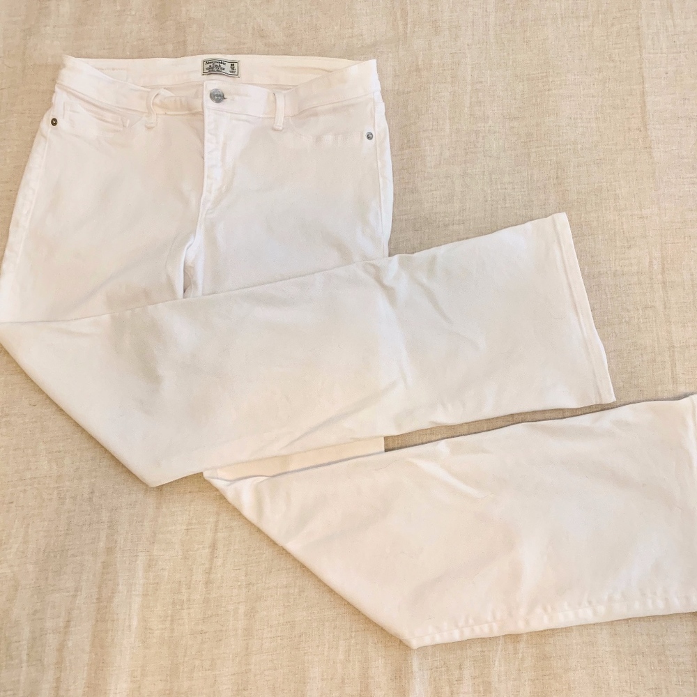 Abercrombie & Fitch White Jeans ~ Size 10R